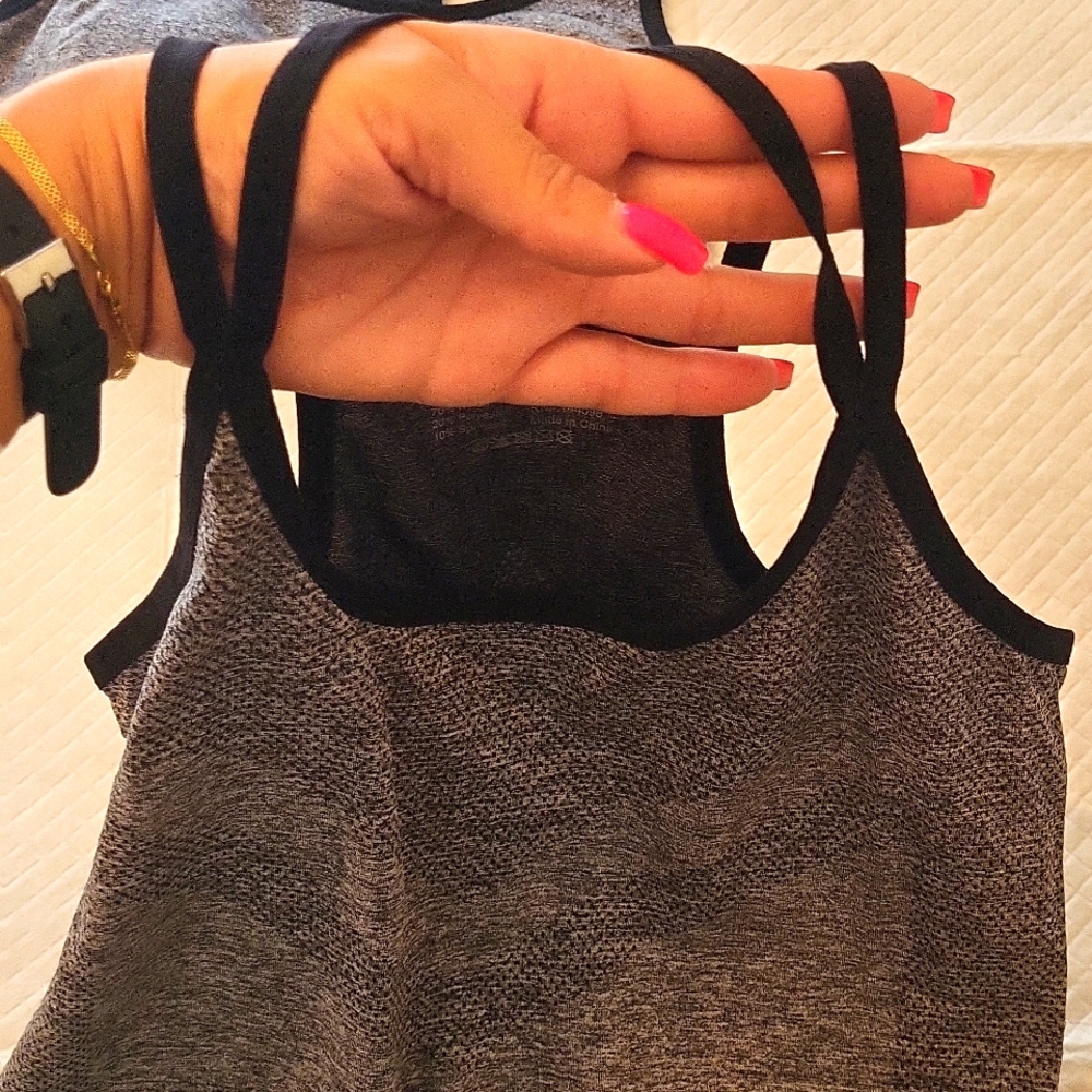 Tank top - Picture 6 of 6